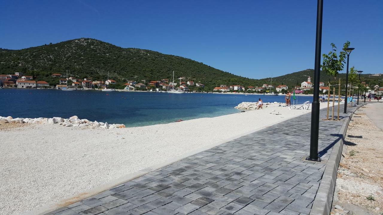 Anka * Vinisce